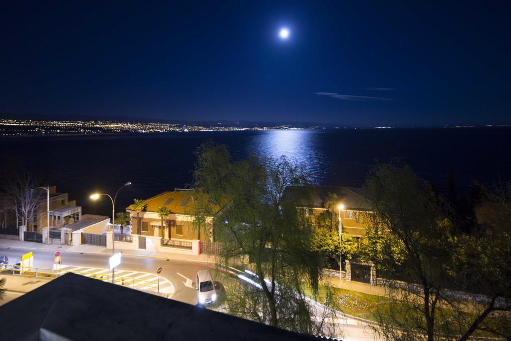 Unique Apartment Opatija Luaran gambar